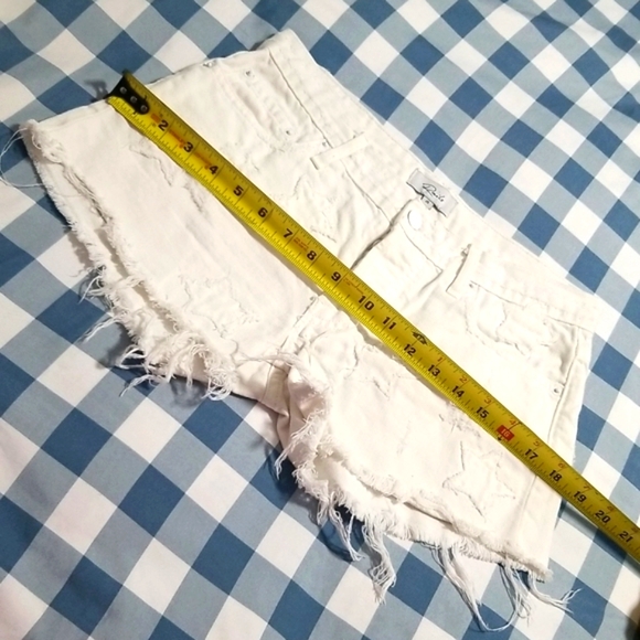 RAILS Logan White Stars Distressed Denim Short - Picture 15 of 16